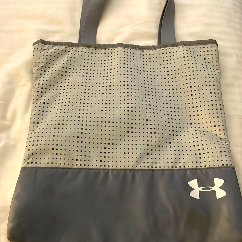 Under Armour reusable and reversible bag.